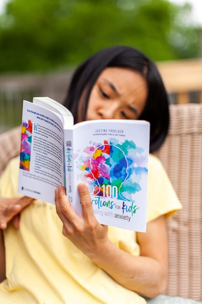 100 Devotions for Kids Dealing with Anxiety