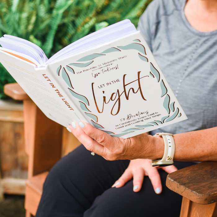 Let In the Light: 50 Devotions to Confidently Know God Is Good and Guiding Your Steps