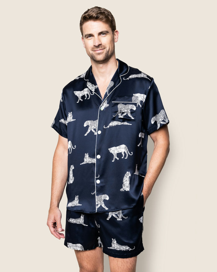 Men's navy silk pajama short set with a pattern of胱anteries de Nuit cats.