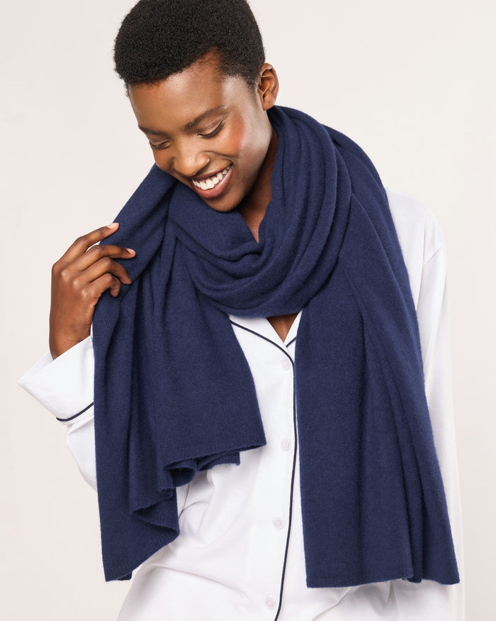 Women's Cashmere Wrap in Dark Heather Grey in Navy#Color_Navy