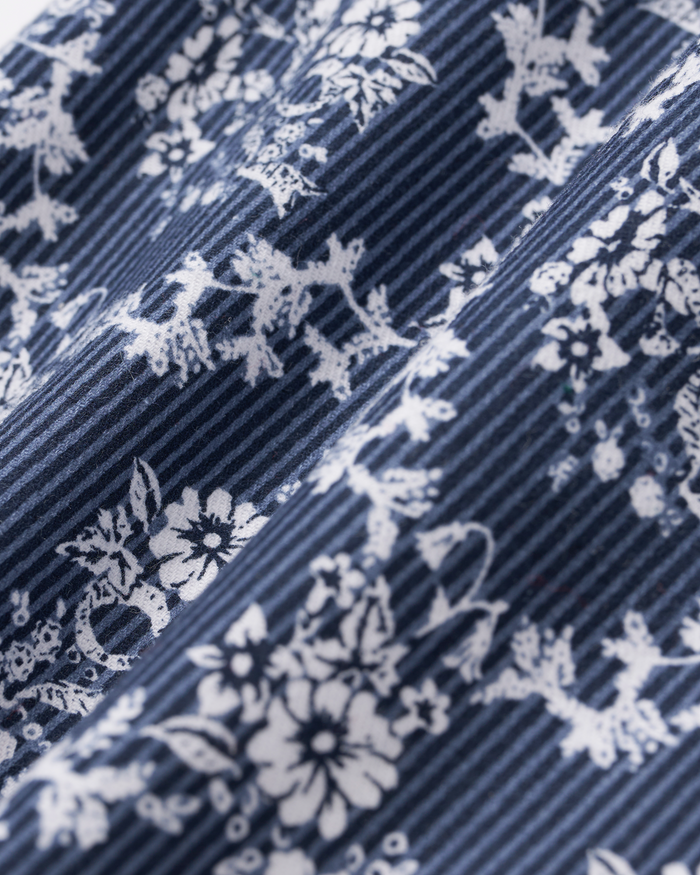 WSS05319-IKK_Close up